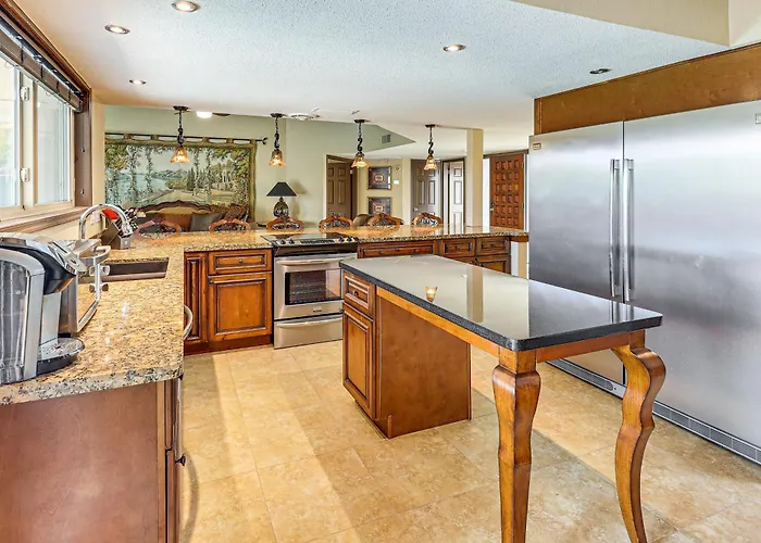 Golf, Swim & Grill: Snowbird's Escape In Sun Lakes
