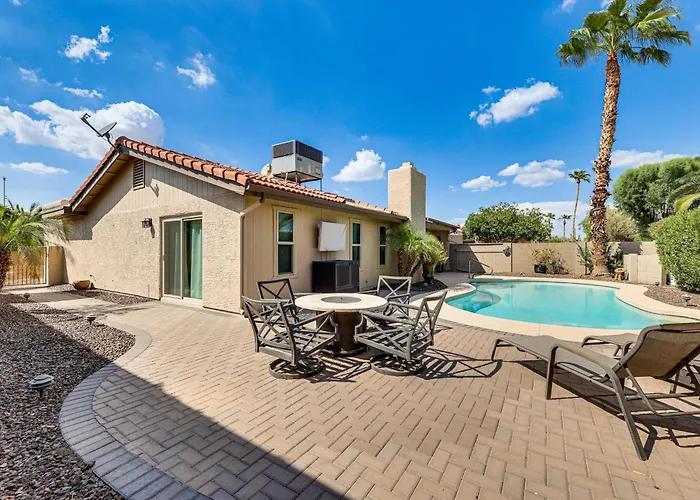 Golf, Swim & Grill: Snowbird's Escape In Sun Lakes
