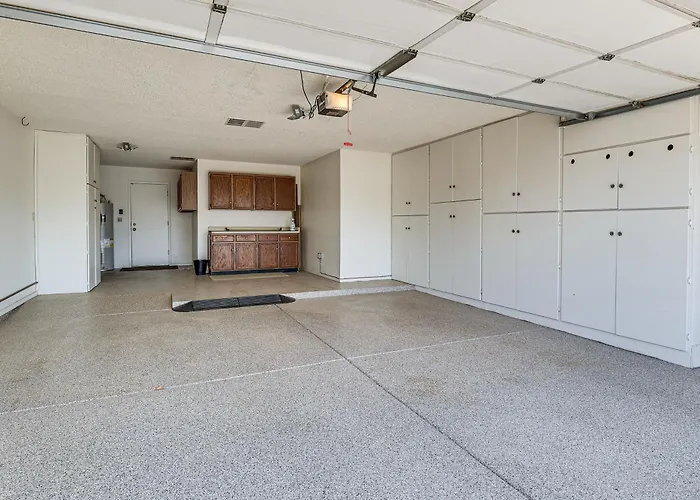 Golf, Swim & Grill: Snowbird's Escape In Holiday home *